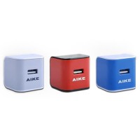 AIKE 爱客 USB XC001 炫充 iPhone 4G iPhone3G iPod 专用便携万能充 座充